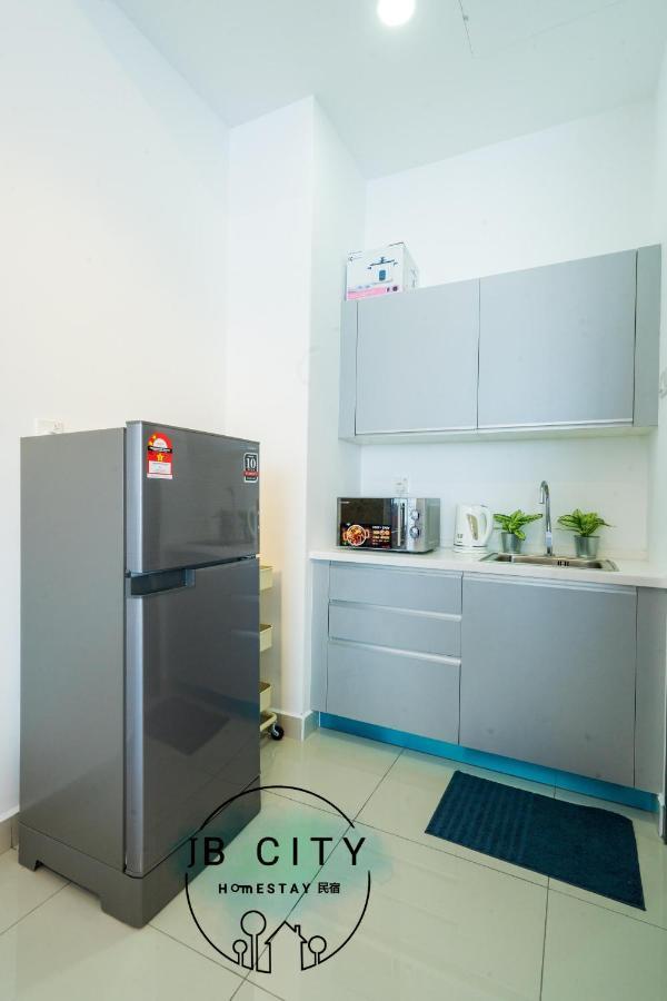 Austin 18 Ikea - Aeon Apartment Johor Bahru Luaran gambar