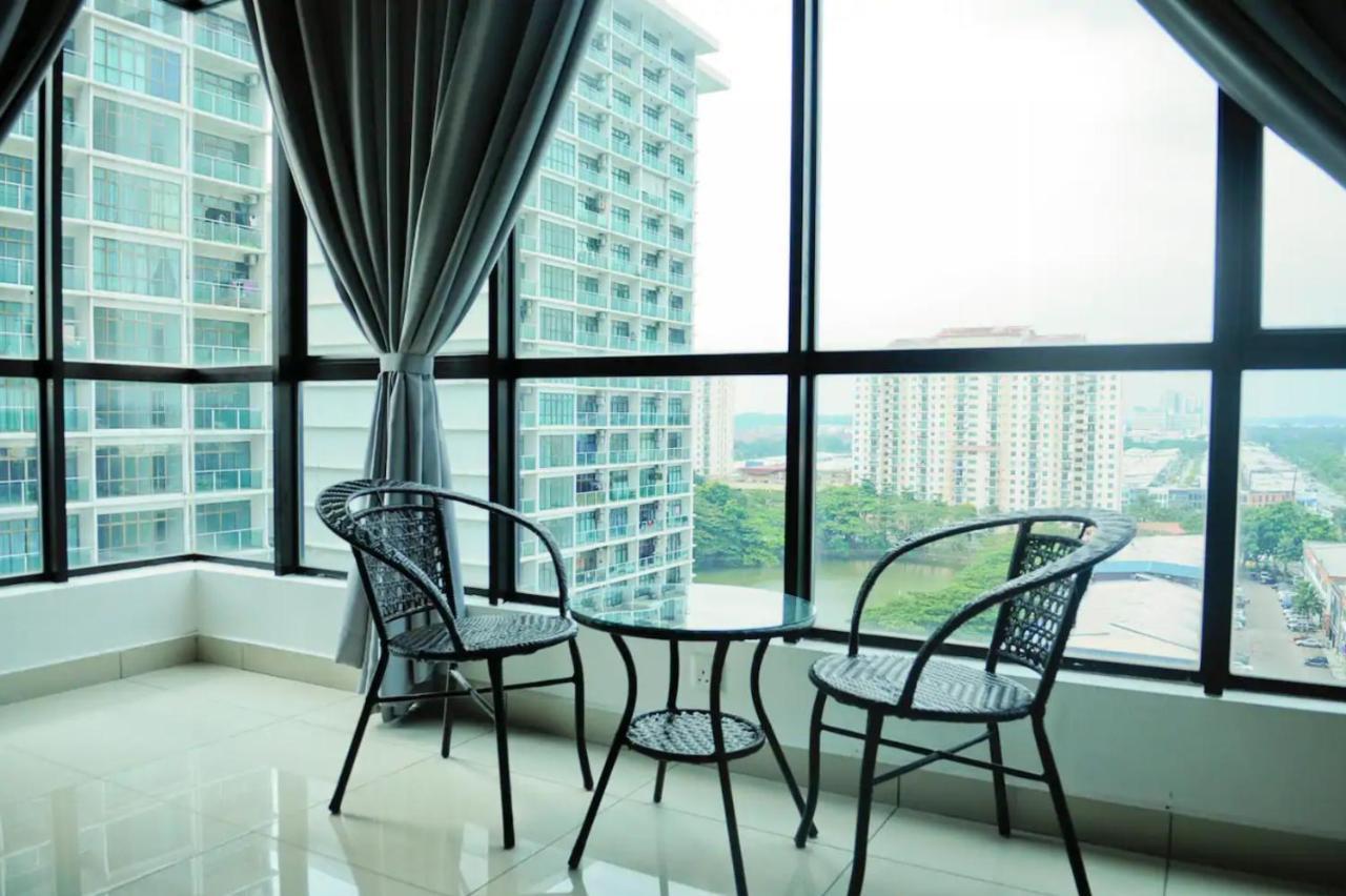 Austin 18 Ikea - Aeon Apartment Johor Bahru Luaran gambar