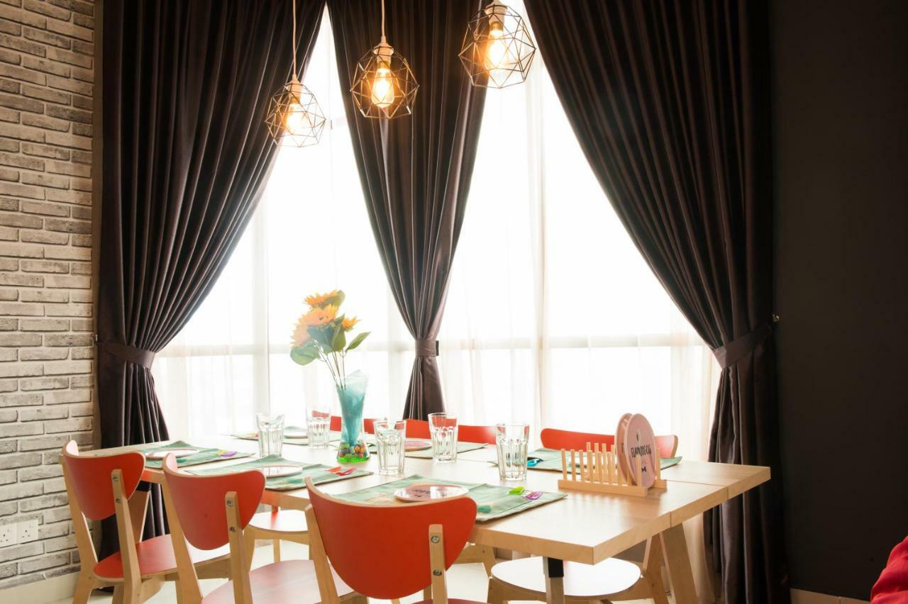 Austin 18 Ikea - Aeon Apartment Johor Bahru Luaran gambar